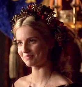 Jane Seymour as played by Annabelle Wallis