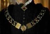 Cromwell gold collar