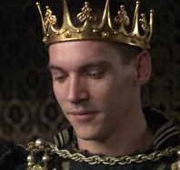 Henry VIII season 1 crown