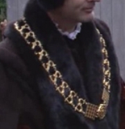 Thomas More gold collar2