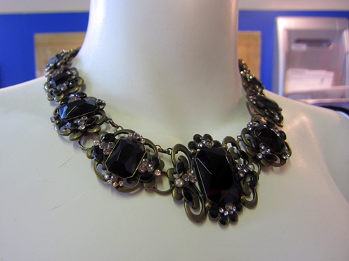 Black necklace by Sorelli