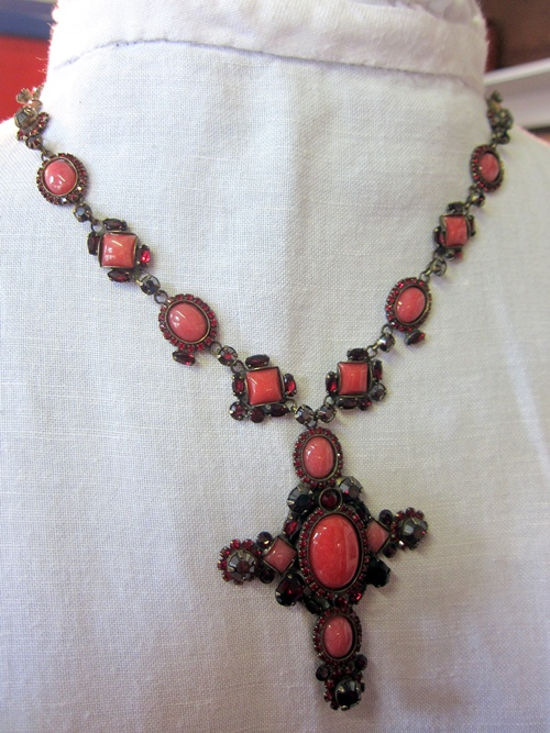 Coral necklace by Sorelli