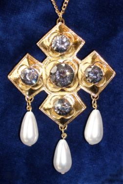 Katherine of Aragon pendant