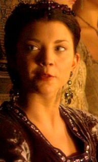 earrings - Anne Boleyn