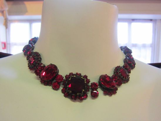 Red necklace by Sorelli