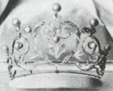 Queen Victoria Eugenie of Spain heart tiara