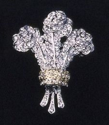 Duchess of Windsor Feather Pendant