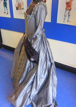 side view of Anne Boleyn's dress