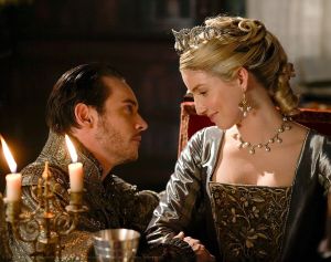 Annabelle Wallis as Jane Seymour & Jonathan Rhys Meyers as King Henry VIII