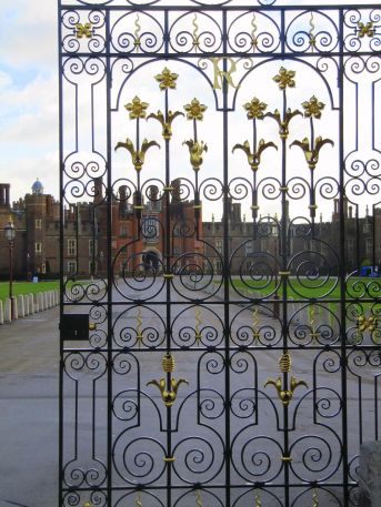 Hampton court throught the gates